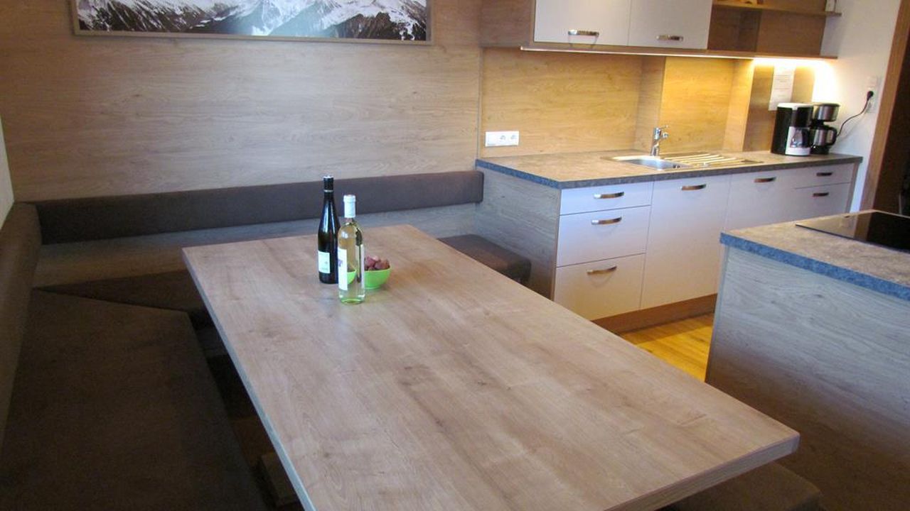 Zillertal-Fügenberg-Landhaus-Kröll-Gästehaus-Küche Zillertal-Fügenberg-Landhaus-Kröll-Gästehaus-Küche